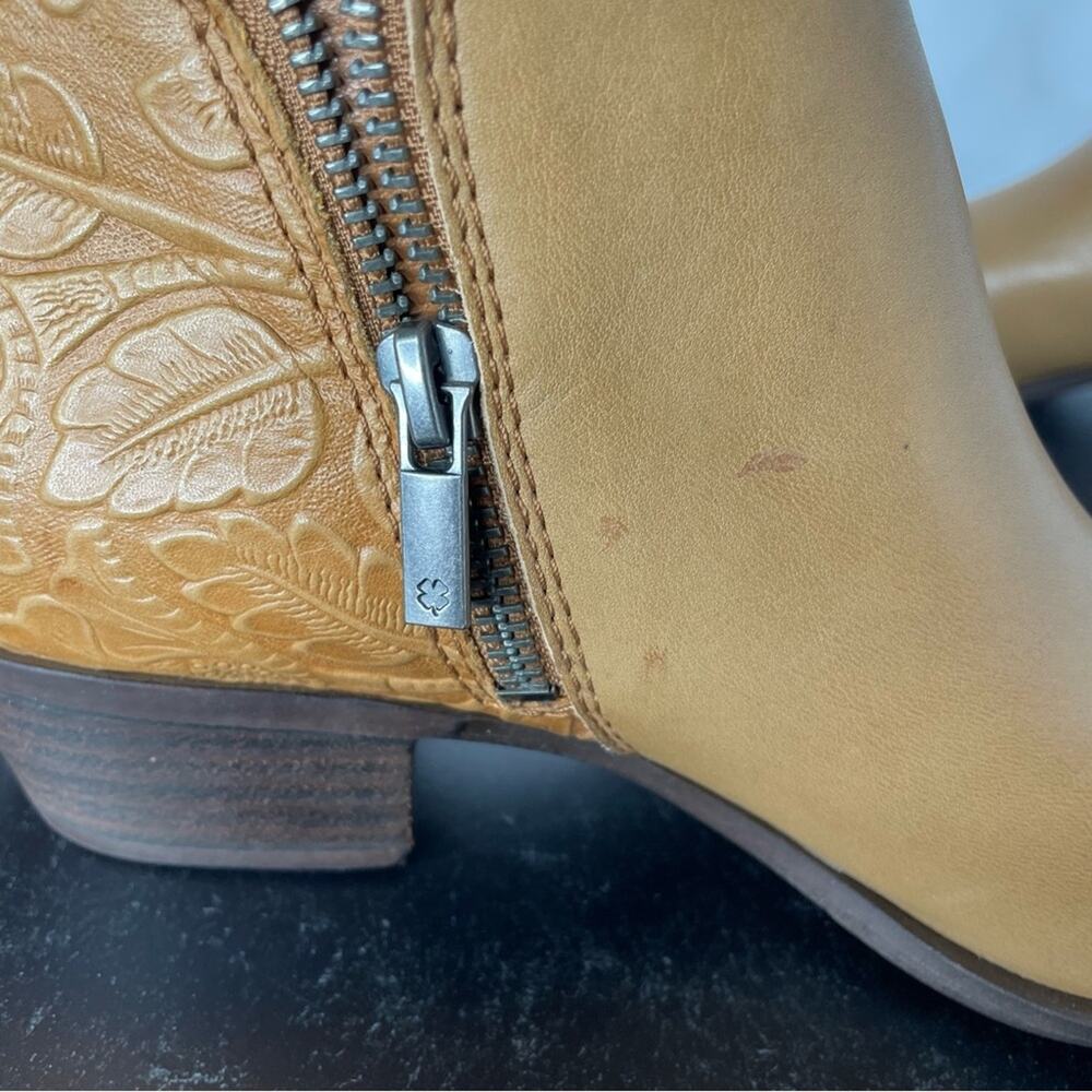 LUCKY BRAND Women's Basel Ankle Booties Caramel New Milled Old English Sz 7.5 - Picture 4 of 10
